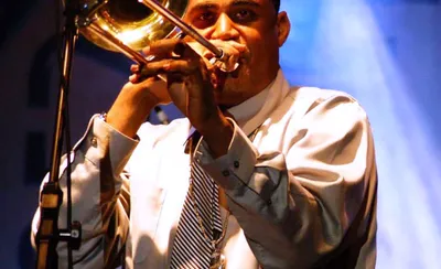 Glen David Andrews