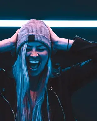 Live concert by Maddy O'Neal