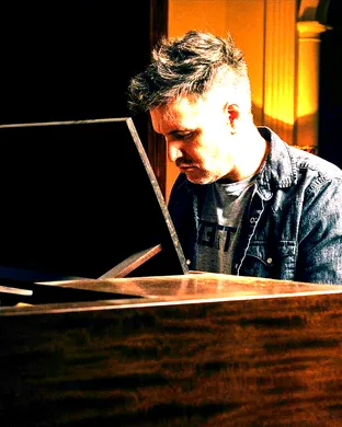 Stephen Lynch